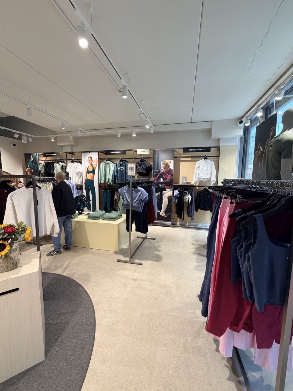 ICANIWILL – Helsinki Outlet – Myymälärakentaminen – kuva 13
